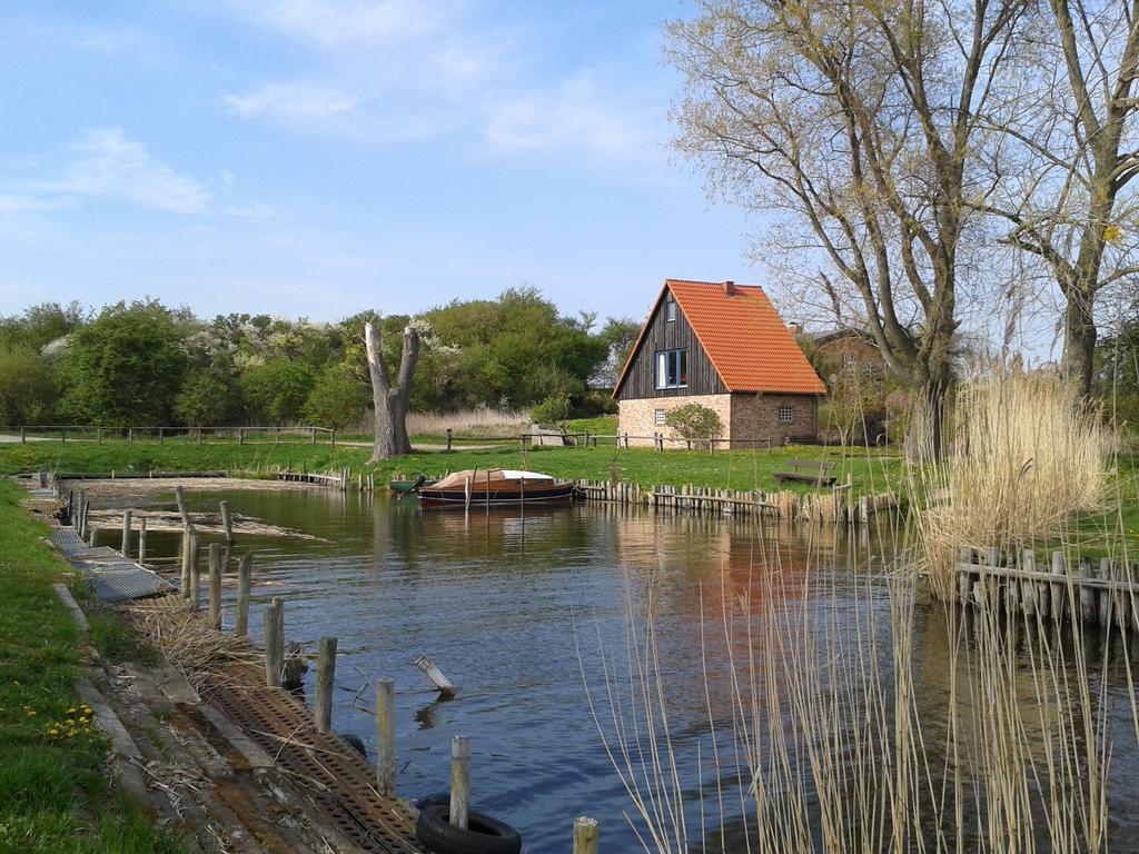 Remise & Westfluegel Schloss Stolpe Stolpe auf Usedom Exterior photo