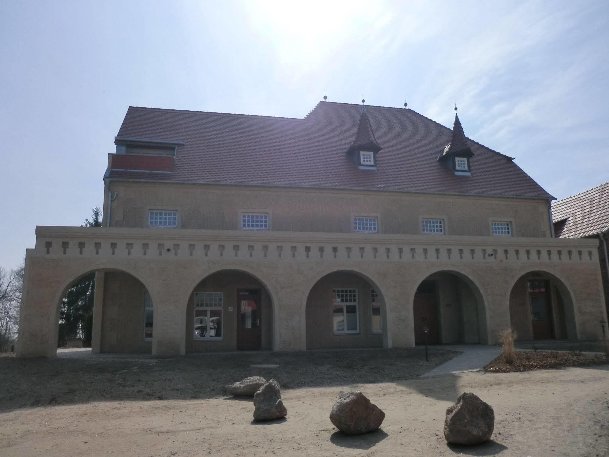 Remise & Westfluegel Schloss Stolpe Stolpe auf Usedom Exterior photo